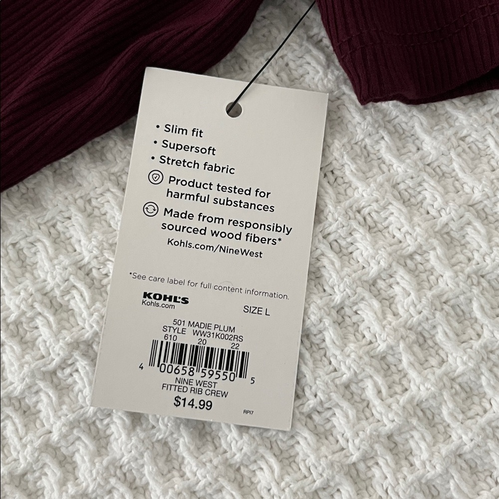NWT Nine West fitted crew neck tee - Picture 8 of 8